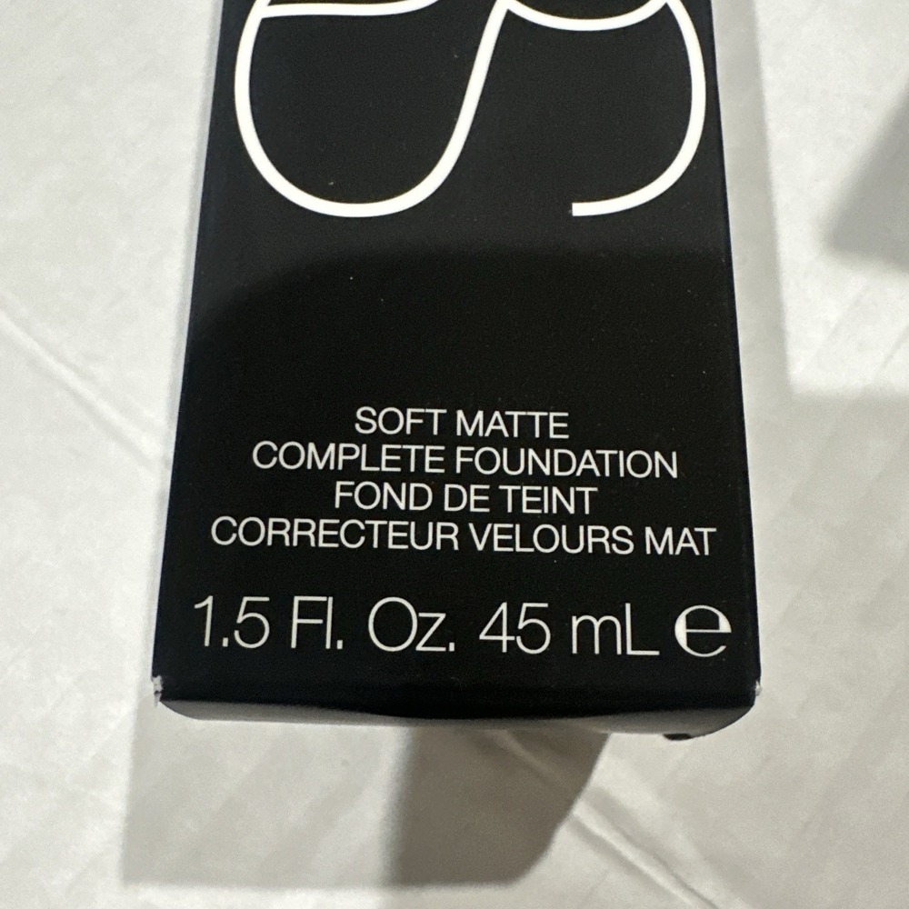 Nars Soft Matte Complete Foundation NEW 1.5 oz. Zambie Deep 5 - Picture 3 of 4